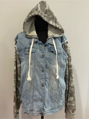 Sew in Love XL Casual Denim Jacket with Camo Hood and Sleeves - Light Blue 243